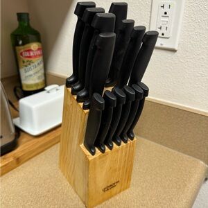 Gibson Knife Block